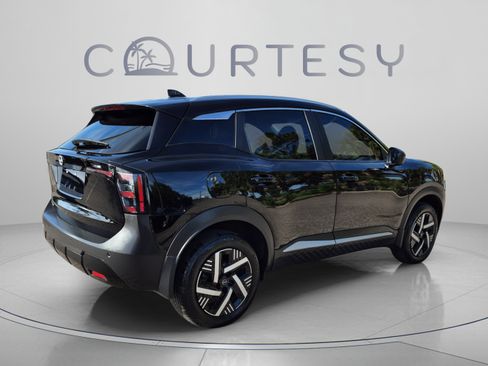 Used 2026 Nissan Kicks SV FWD image 7