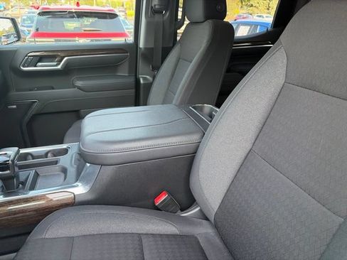 Used 2026 GMC Sierra 1500 Elevation w/ Preferred Package AWD/4WD image 9