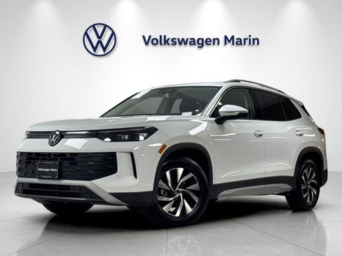 New 2026 Volkswagen Tiguan S FWD image 1