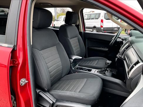 Used 2020 Ford Ranger XLT w/ Equipment Group 302A Luxury image 8