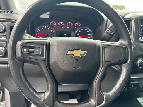 Used 2020 Chevrolet Silverado 1500 Custom w/ Custom Value Package image 17