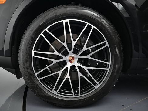 Certified 2026 Porsche Cayenne Coupe AWD/4WD image 26