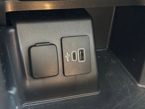 Certified 2025 Ford Explorer ST image 40