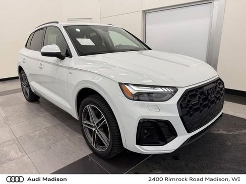 Used 2023 Audi Q5 e Prestige w/ Prestige Package AWD/4WD image 1