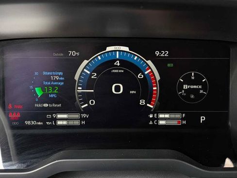 Used 2025 Toyota Tundra Limited AWD/4WD image 26