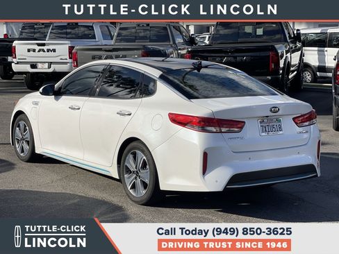 Used 2017 Kia Optima EX w/ Technology Package FWD image 4