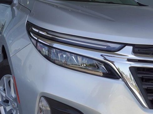 Used 2022 Chevrolet Equinox LT image 3