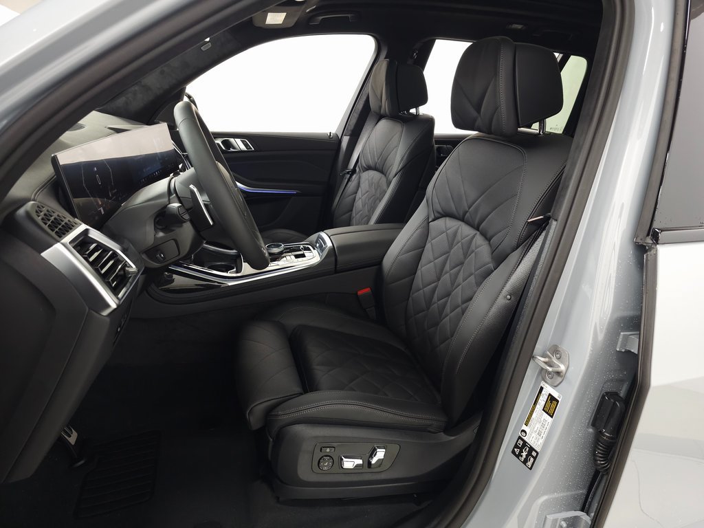 Used 2026 BMW X7 xDrive40i w/ Executive Package AWD/4WD image 12