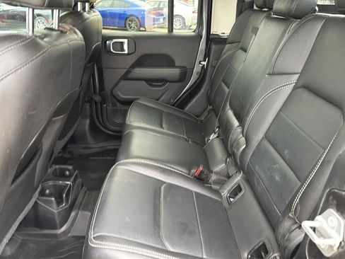 Used 2021 Jeep Gladiator Overland w/ Popular Equipment Package AWD/4WD image 44