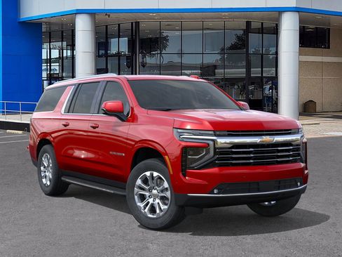 New 2026 Chevrolet Suburban LT w/ Comfort Package image 7