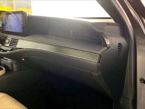 Used 2021 Lexus LS 500 w/ Interior Upgrade Package RWD image 17