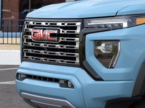 New 2026 GMC Canyon Denali image 13
