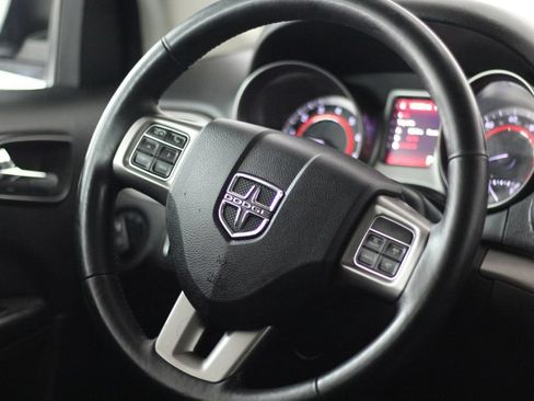 Used 2018 Dodge Journey Crossroad w/ Nav & Sun Group AWD/4WD image 11