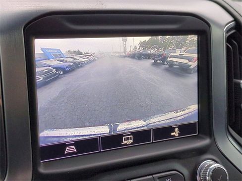 Used 2021 GMC Sierra 1500 SLT w/ SLT Premium Package image 17