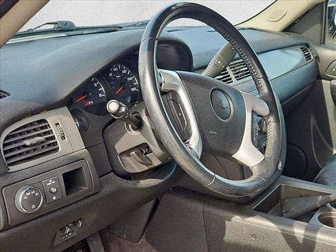 Used 2011 Chevrolet Tahoe LT w/ Luxury Package image 9