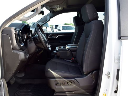 Used 2024 Chevrolet Silverado 1500 LT w/ Convenience Package II RWD image 17