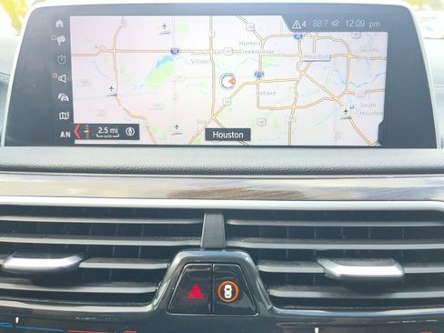 Used 2019 BMW 740i image 20