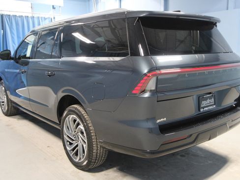 New 2026 Lincoln Navigator L Reserve AWD/4WD image 28