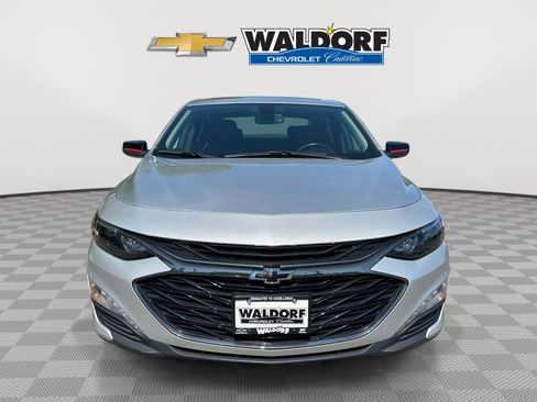 Used 2022 Chevrolet Malibu LT w/ Leather Package FWD image 2