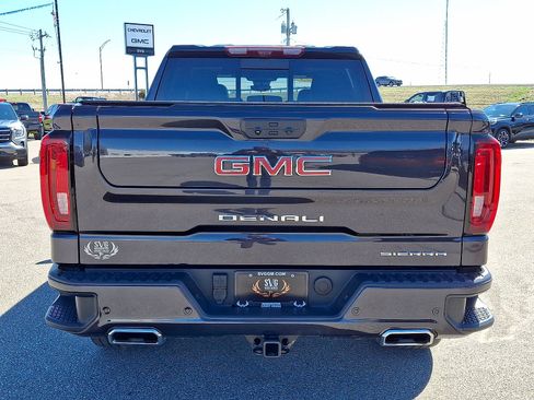 Used 2023 GMC Sierra 1500 Denali w/ Denali Reserve Package AWD/4WD image 23