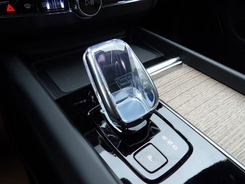 New 2026 Volvo XC60 B5 Plus w/ Protection Package Premier image 21