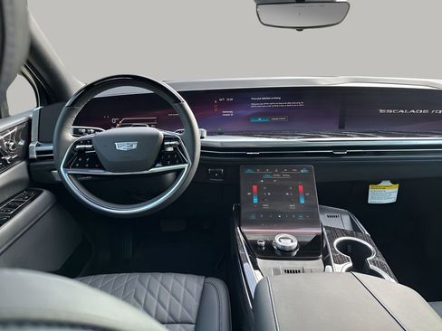 New 2026 Cadillac Escalade IQL Luxury image 24