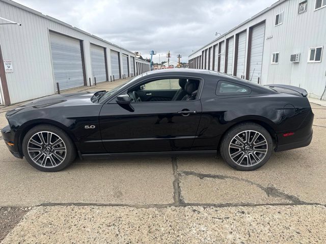Used 2012 Ford Mustang GT Premium w/ HID Headlamps & Security Pkg RWD image 6