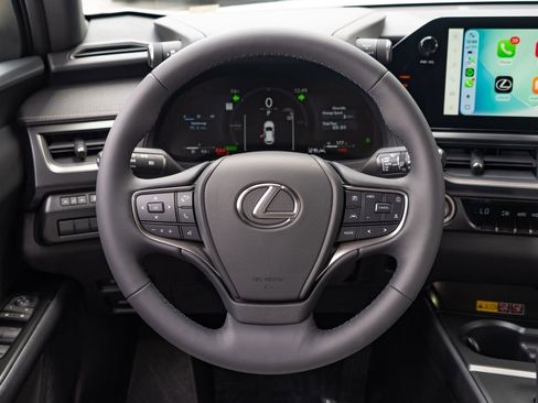 New 2026 Lexus UX 300h FWD image 18