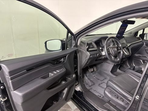 Used 2022 Honda Odyssey Touring image 12