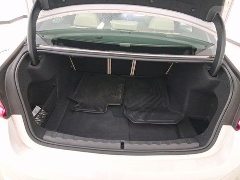 Used 2023 BMW 330i Sedan w/ Convenience Package image 28