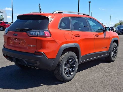 Used 2021 Jeep Cherokee Trailhawk w/ Technology Group AWD/4WD image 6