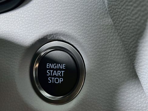 Used 2026 Toyota Corolla SE FWD image 23