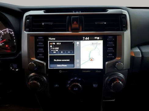 Used 2021 Toyota 4Runner SR5 Premium image 38