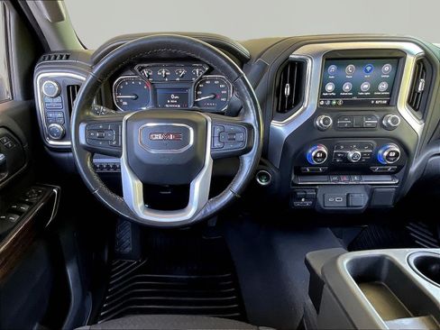 Used 2022 GMC Sierra 2500 SLE w/ SLE Value Package; AWD/4WD image 9
