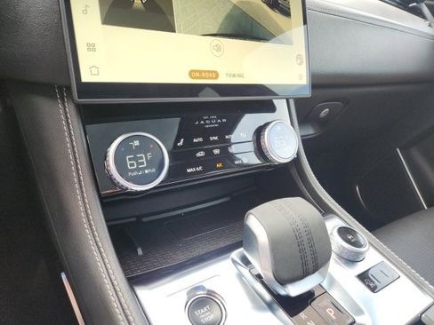 Used 2025 Jaguar F-PACE R-Dynamic S image 29