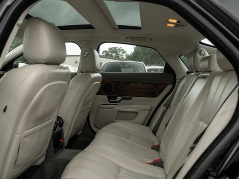 Used 2012 Jaguar XJ RWD image 8
