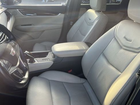 Used 2019 Cadillac XT5 Luxury image 12