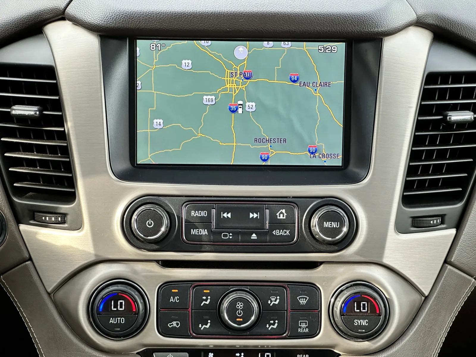 Used 2015 GMC Yukon Denali w/ Touring Package AWD/4WD image 15