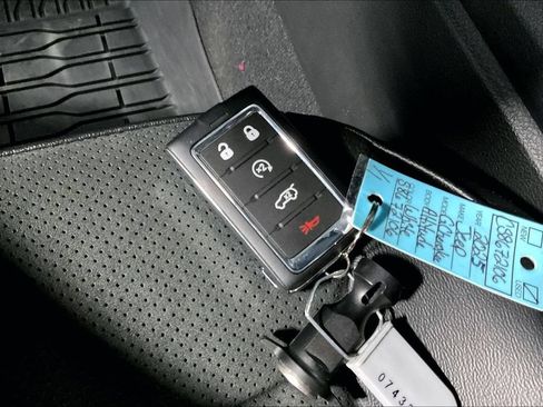 Used 2025 Jeep Grand Cherokee L Altitude RWD image 12