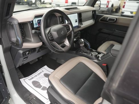 Used 2024 Ford Bronco Wildtrak image 8