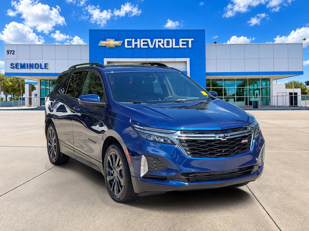 Certified 2022 Chevrolet Equinox RS w/ Infotainment Package FWD image 2