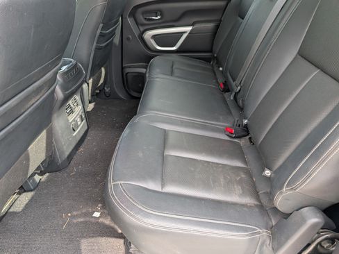 Used 2021 Nissan Titan SL AWD/4WD image 21