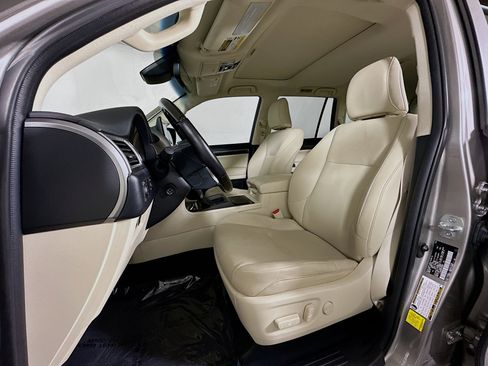 Used 2023 Lexus GX 460 Premium image 12