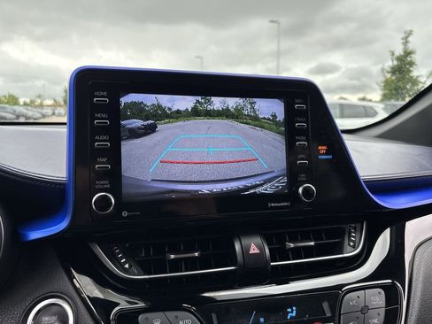 Used 2020 Toyota C-HR XLE FWD image 25