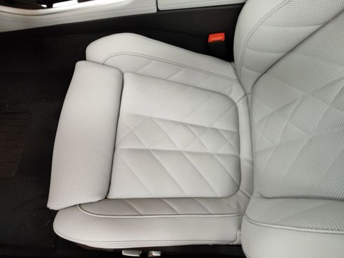 Used 2026 BMW X5 xDrive40i w/ M Sport Package image 20