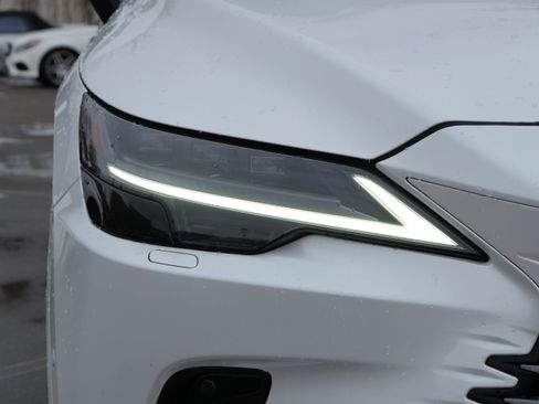 Used 2024 Lexus RX 350 w/ Convenience Package image 10