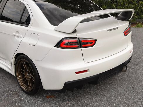 Used 2015 Mitsubishi Lancer Evolution GSR AWD/4WD image 7