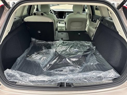 New 2026 Volvo V60 B5 Cross Country Plus w/ Climate Package AWD/4WD image 5