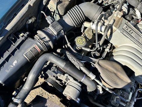 Used 1990 Ford Mustang LX image 34