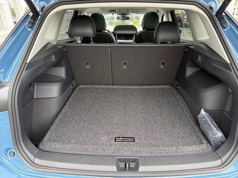 New 2026 Volkswagen Tiguan SE AWD/4WD image 17